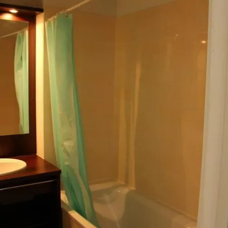 Les Blanches Provencales فندق مبيت وإفطار