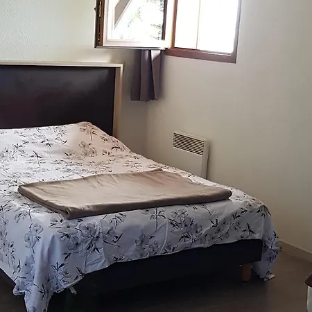 Les Blanches Provencales Bed & Breakfast