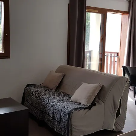 Les Blanches Provencales Bed and breakfast 3*