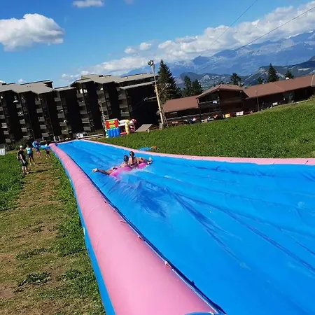 Les Blanches Provencales Bed & Breakfast 3*